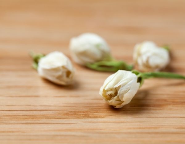 Secar as flores de jasmim