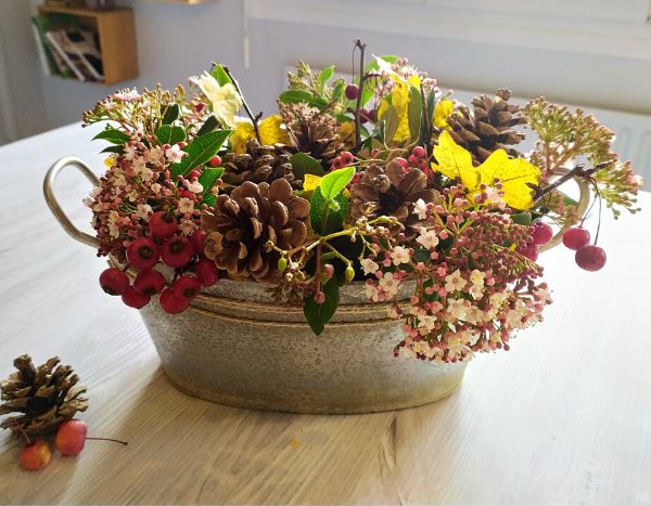 Decoração de outono: criar um centro de mesa natural