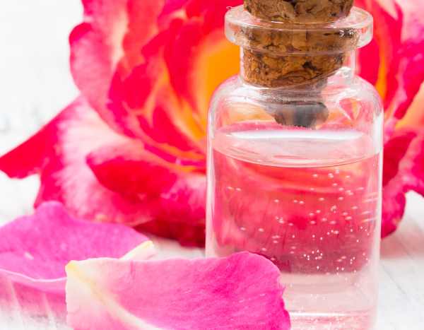 Como fazer água floral caseira?