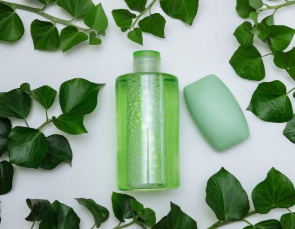 Como fazer um champô natural de hera?
