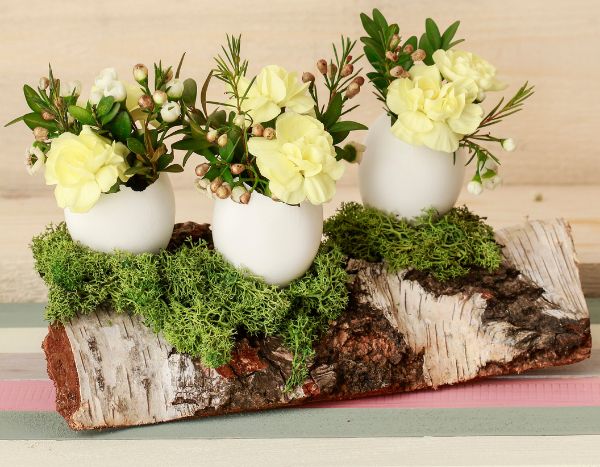 Flores do jardim e cascas de ovos: como criar uma decoração primaveril de Páscoa?