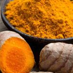 Cultivar o açafrão-da-índia pelos seus benefícios para a saúde