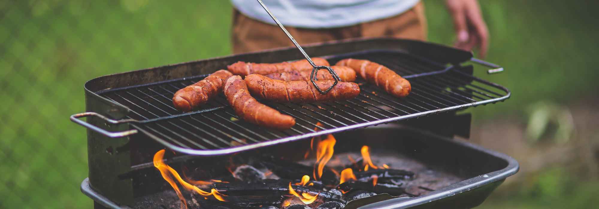 Barbecue no jardim ou na varanda: o que diz a lei?