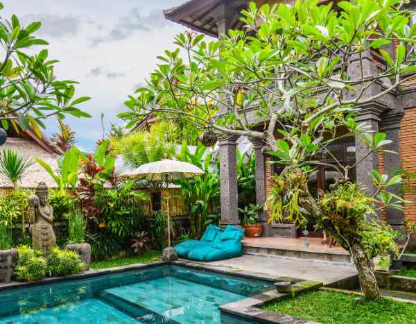 Tendência do jardim balinês: um oásis tropical para recriar em casa