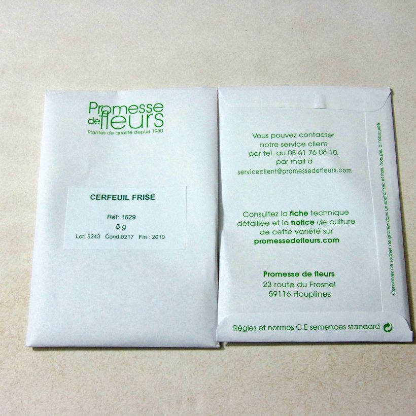 Exemplo de amostra de Cerfeuil frisé o saco de 1700 sementes aproximadamente (5g) tal como entregue