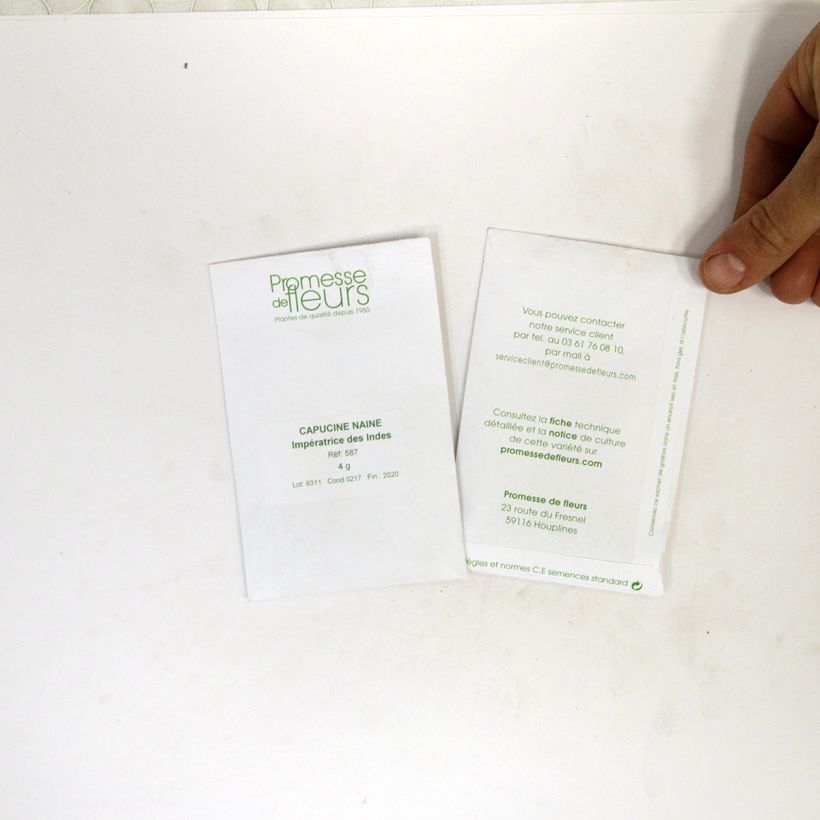 Exemplo de amostra de Graines de Capucine naine Impératrice des Indes - Tropaeolum majus per pack of 25 seeds (4g) tal como entregue