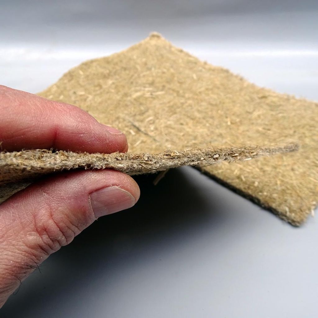 Dalles de paillage fendues en chanvre 1000g/m² - différentes dimensions disponibles