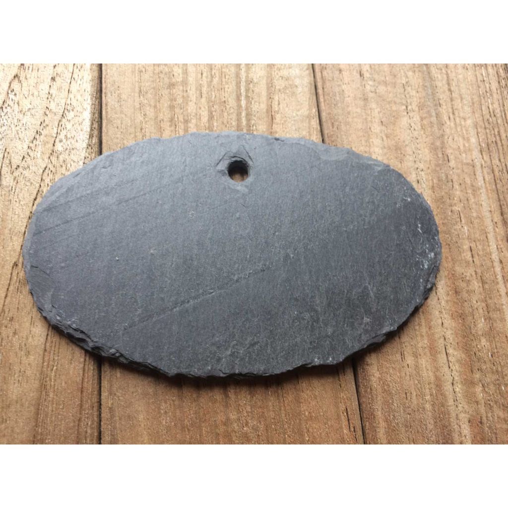 Etiquette en ardoise ovale à suspendre grande longueur 12cm